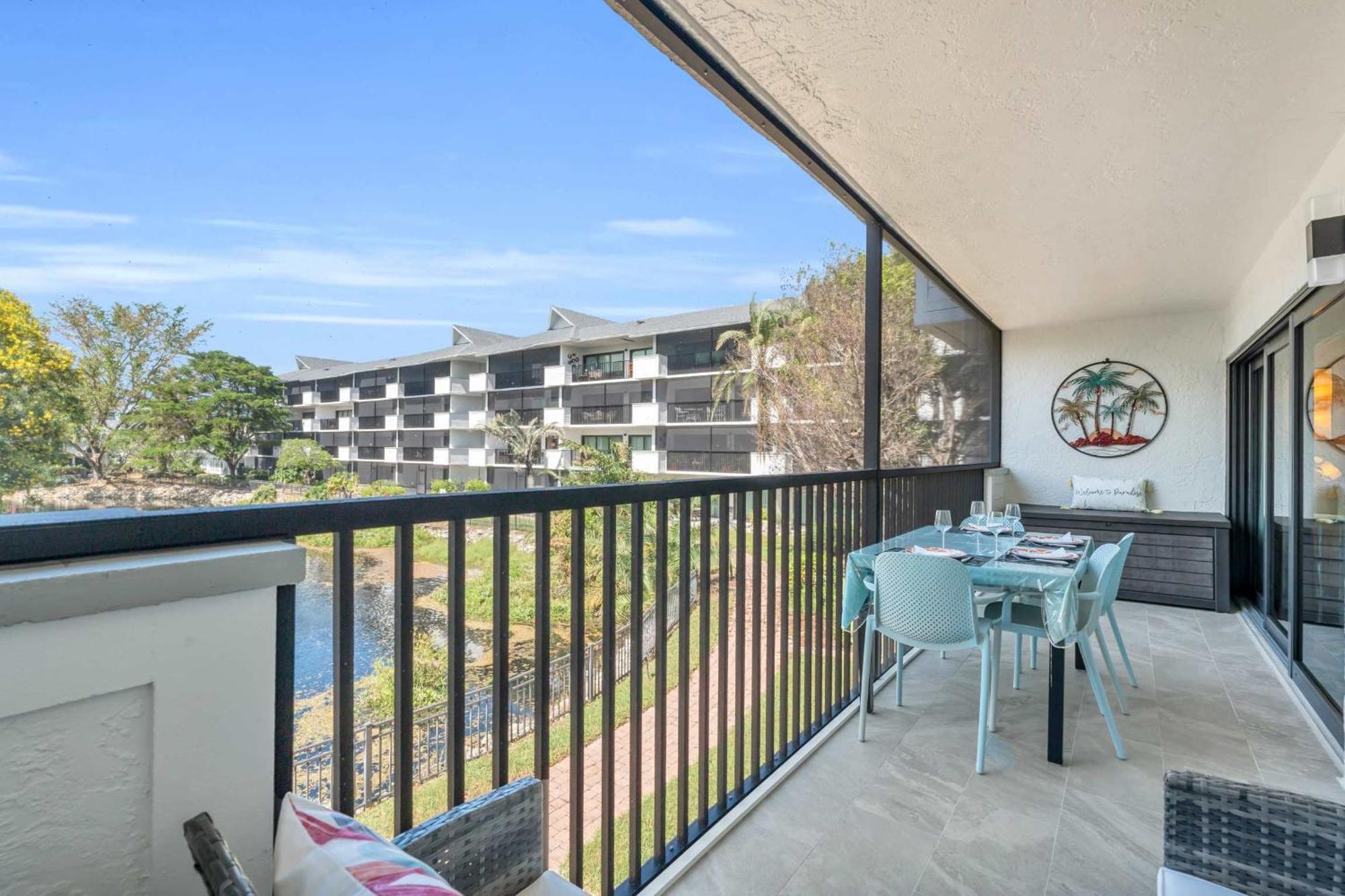 Hébergement de vacances Second Floor With And Fountain View North Naples