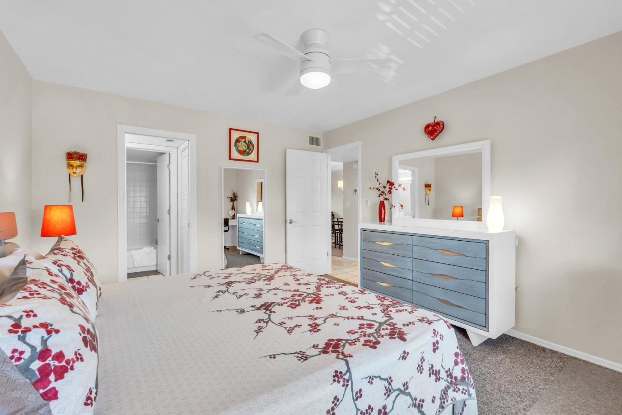 Hébergement de vacances Second Floor With And Fountain View *